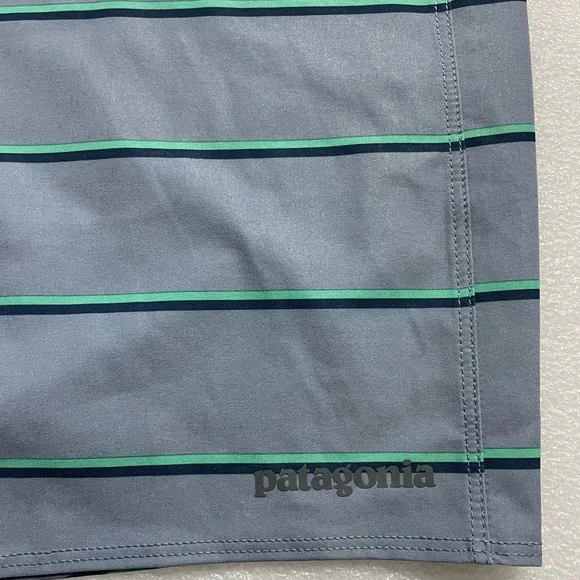 Men's PATAGONIA Stretch Hydropeak Boardshorts 21"- Sz 30 & 32 Blue Stripped $79 - Picture 2 of 10